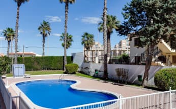 Apartamento  dos plantas - piscina comunitaria zona Torreblanca Torrevieja