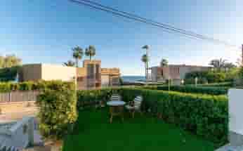 Bungalow in Santa Pola, Spain, Santa pola del este area, 5 bedrooms, 148 m2 - #AGO-01JM-0028
