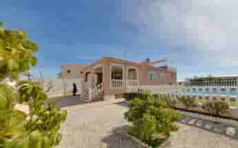 Town house in Torrevieja, Spain, La siesta area, 3 bedrooms, 193 m2 - #ASV-19-3208/727