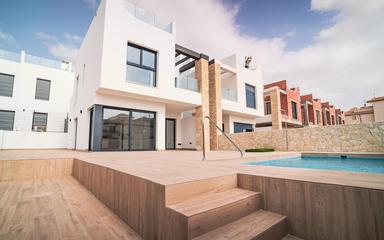 Orihuela Costa, Spain. Real Estate. -- area, 4 bedrooms, 121 m2