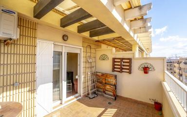 Property in Torrevieja. Centro area, 4 bedrooms, 168 m2