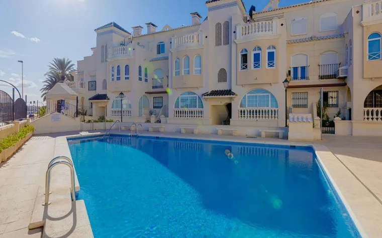 Propiedades en Torrevieja. Zona de la  Los Frutales, 2 dormitorios, 77 m2