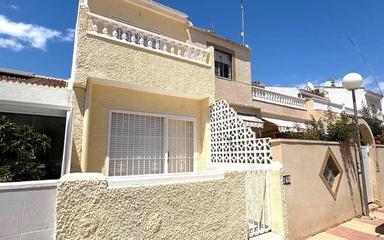 Купить Таунхаус в Торревьеха, Испания. Район El limonar, 2 спальни, 71 м2