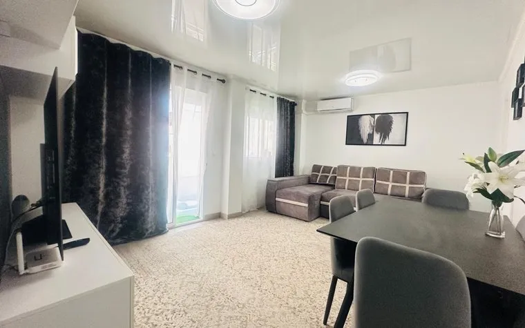 Buy property in Torrevieja, Spain. Nueva Torrevieja area, 4 bedrooms, 106 m2