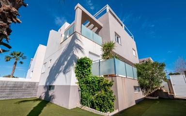 Buy an Town house in Torrevieja, Spain. Aguas Nuevas area, 2 bedrooms, 197 m2