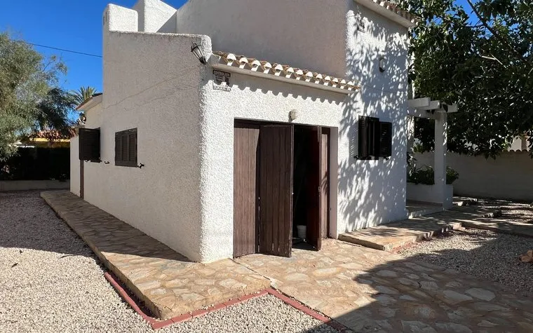 Comprar un Villa España. Zona de la  Costa blanca, 4 dormitorios, 180 m2, 4 dormitorios, 180 m² — €775000