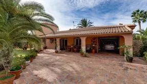 Real estate in Spain, Torrevieja. San luis area, 4 bedrooms, 371 m2 - photo 3