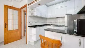 Bienes raíces en España, Torrevieja. Zona de la  Playa del Cura, 2 dormitorios, 55 m2 - photo 4