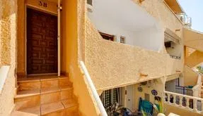 Comprar un Piso en Torrevieja, España. Zona de la  La Mata, 2 dormitorios, 80 m2 - photo 2