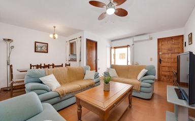 Comprar un Piso en Torrevieja, España. Zona de la  La Mata, 2 dormitorios, 80 m2