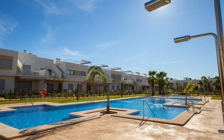 Real estate in Spain, Bungalow. Vistabella Golf area, 2 bedrooms, 81 m2, 2 bedrooms, 81 m² — €299900