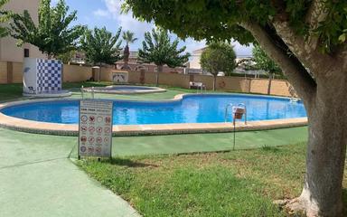 Torrevieja bienes raíces, Bungalow en venta. Zona de la  San luis, 2 dormitorios, 50 m²