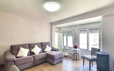 Comprar un Piso en Guardamar del Segura, España. Zona de la  Pueblo, 4 dormitorios, 130 m²