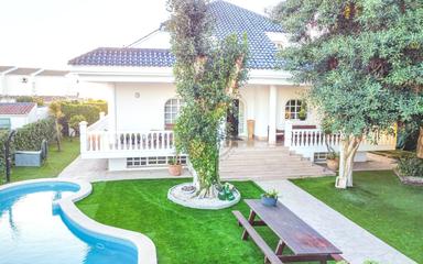 Torrevieja, real estate. Centro area, 4 bedrooms, 520 m²