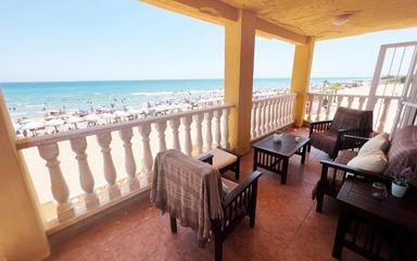 Town house in Guardamar del Segura, Spain. Playa area, 7 bedrooms, 260 m²