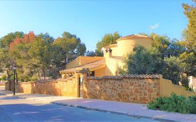 Real estate in Spain, Orihuela Costa. Las Filipinas area, 6 bedrooms, 315 m²