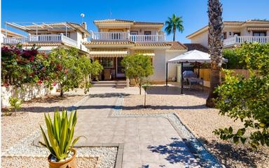 Propiedades en Orihuela Costa. Zona de la  Playa Flamenca, 3 dormitorios, 105 m²