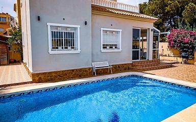 Buy an Town house in Spain, Orihuela Costa. Campoamor area, 4 bedrooms, 0 m²
