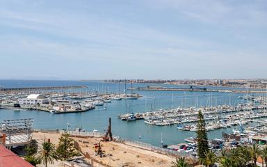 Torrevieja, Spain. Buy an Apartment . torrevieja area, 3 bedrooms, 126 m²