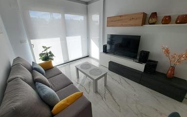 Orihuela Costa bienes raíces, Piso en venta. Zona de la  Las Mimosas, 2 dormitorios, 80 m²