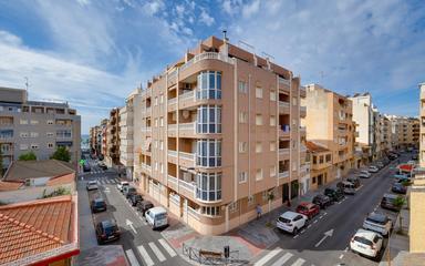 Bienes raíces Torrevieja, Piso en venta. Zona de la  Playa del cura, 2 dormitorios, 76 m2