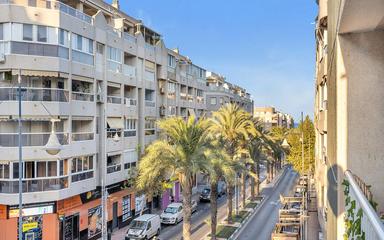 Apartment for sale in Torrevieja, Spain. Curva de Palangre area, 1 bedroom, 60 m²