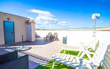 Orihuela Costa, España. Comprar un Ático. Zona de la  Playa Flamenca, 2 dormitorios, 100 m²