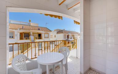Torrevieja, España. Comprar un Bungalow. Zona de la  Parque de las Naciones, 2 dormitorios, 50 m2