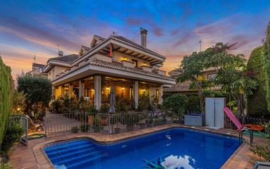 Buy property in Torrevieja, Spain. La veleta area, 7 bedrooms, 800 m2