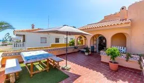 Real estate Orihuela Costa, Town house for sale. La Zenia area, 3 bedrooms, 245 m2 - photo 3