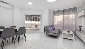 Piso en Torrevieja, España. Zona de la  Playa de los locos, 2 dormitorios, 74 m2 - photo 2