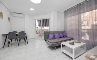 Piso en Torrevieja, España. Zona de la  Playa de los locos, 2 dormitorios, 74 m2