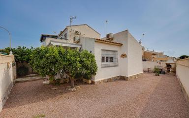 Comprar un Villa en España, Orihuela Costa. Zona de la  La Florida, 2 dormitorios, 64 m2