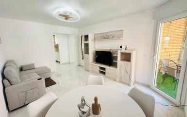 Comprar un Piso en Torrevieja, España. Zona de la  Playa del cura, 3 dormitorios, 90 m2