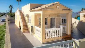 Buy an Town house in Torrevieja, Spain. La Siesta - El Salado - Torreta area, 2 bedrooms, 55 m2 - photo 2