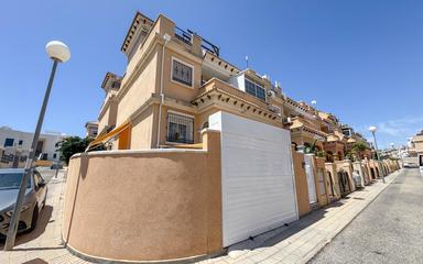 Buy property in Orihuela Costa, Spain. PAU 26 area, 3 bedrooms, 96 m²