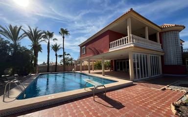 Real estate Torrevieja, Villa for sale. Torreta florida area, 6 bedrooms, 579 m²