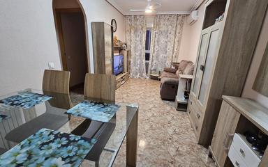 Comprar una propiedad en Torrevieja, España. Zona de la  Centro, 2 dormitorios, 65 m²