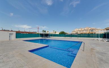 Torrevieja, España. Comprar un Bungalow. Zona de la  Torretas, 2 dormitorios, 77 m²