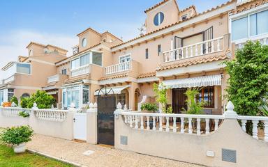 Torrevieja, bienes raíces. Zona de la  Aguas nuevas 2, 2 dormitorios, 67 m²