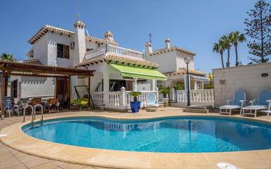 Property in Orihuela Costa. La Zenia area, 3 bedrooms, 220 m²