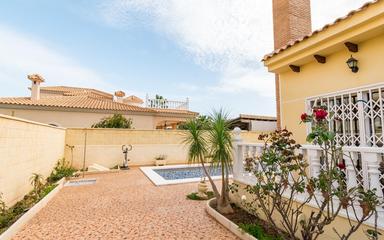 Town house in Orihuela Costa, Spain. Playa Flamenca area, 4 bedrooms, 195 m²