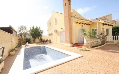 Orihuela Costa, real estate. Playa Flamenca area, 4 bedrooms, 172 m²