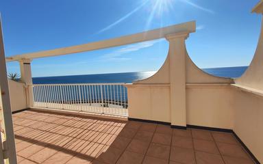 Comprar un Ático en España, Torrevieja. Zona de la  Paseo maritimo, 4 dormitorios, 181 m²