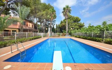 Buy an Villa in Spain, Torrevieja. Los Balcones area, 6 bedrooms, 671 m²