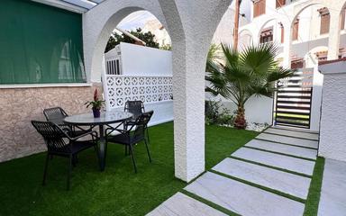 Купить Бунгало в Испании, Торревьеха. Район Playa de los Locos, 3 спальни, 100 m²