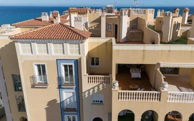 Недвижимость в Испании, Торревьеха. Район Playa de los Locos, 3 спальни, 200 m²