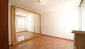 Flat 3 bedrooms 140 m2 in Ramón Gallud - photo 6