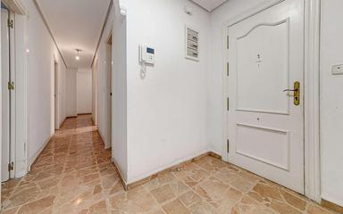 Buy an Apartment in Torrevieja, Spain. torrevieja area, 5 bedrooms, 218 m²