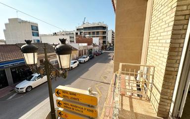 Недвижимость Гуардамар дел Сегура, продается Квартира. Район Pueblo, 4 спальни, 276 m²